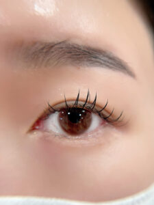 マツエクの施術イメージ