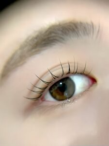 まつげパーマの施術イメージ