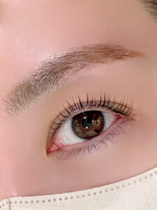 マツエクの施術イメージ