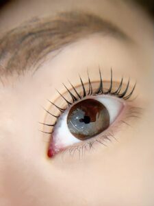 まつげパーマの施術イメージ