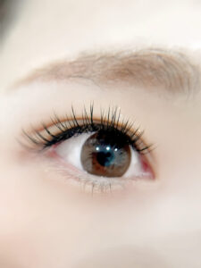 マツエクの施術イメージ