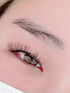 マツエクの施術イメージ