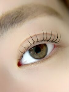 まつげパーマの施術イメージ
