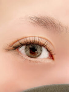 マツエクの施術イメージ